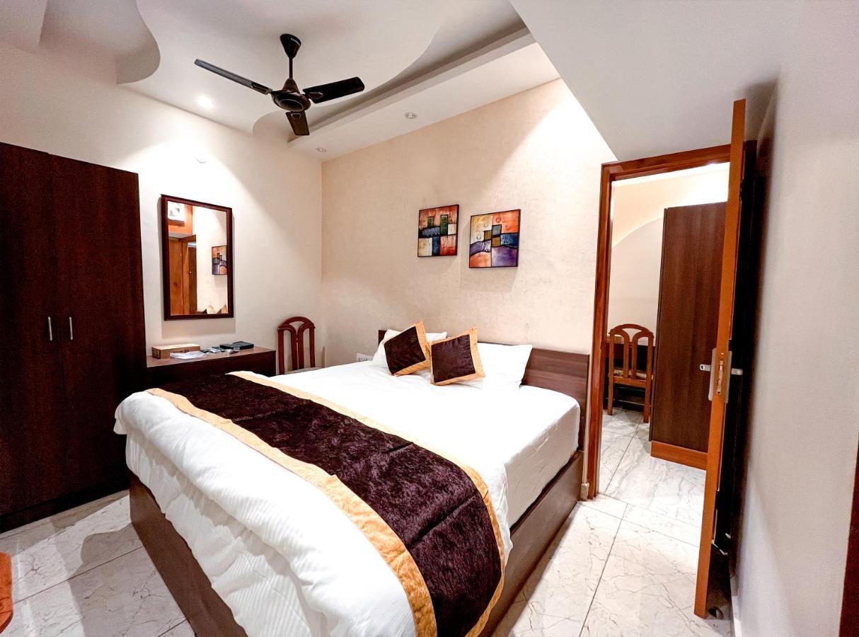 Hotel Joylife- Chottu Ram Chowk Rohtak Haryana מראה חיצוני תמונה