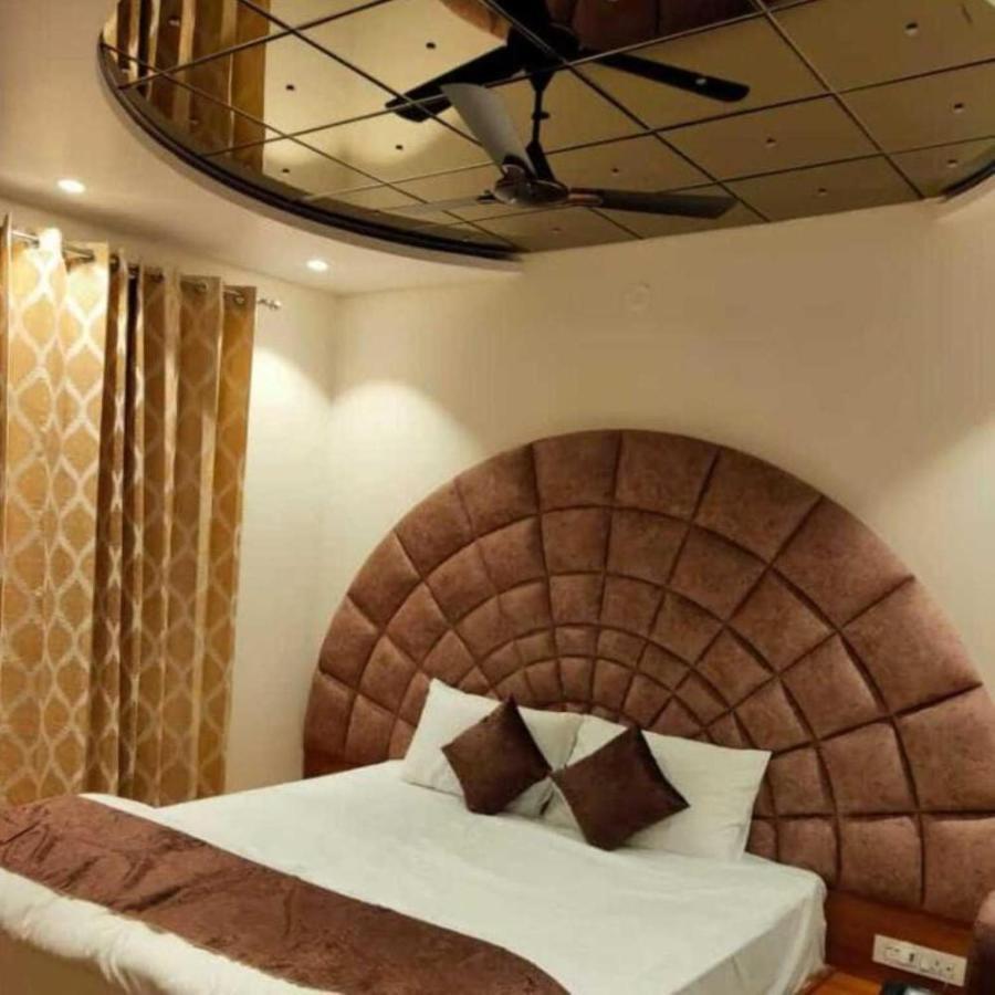 Hotel Joylife- Chottu Ram Chowk Rohtak Haryana מראה חיצוני תמונה